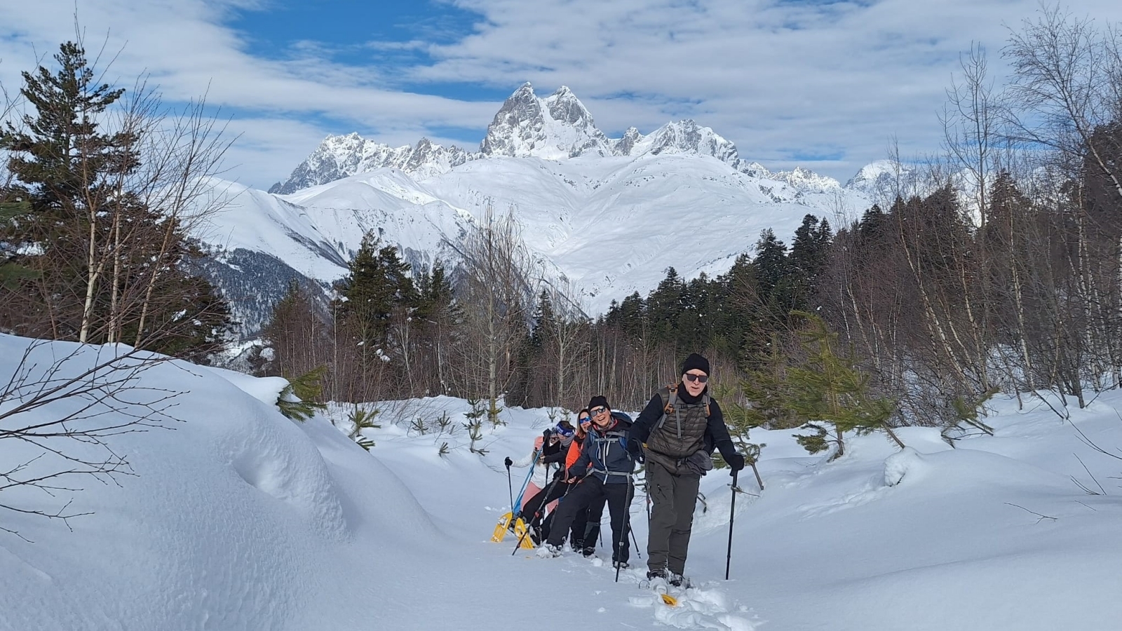 Svaneti’de Hediklerle Kış Yürüyüşü Turu